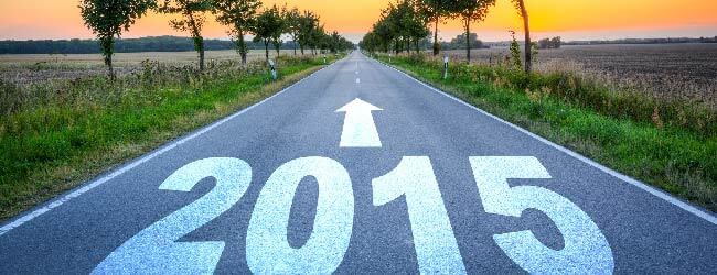 Abbildung: gerade Straße mit Aufschrift 2015