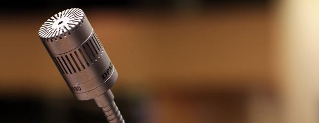 Abbildung: Mikrophon Konferenz